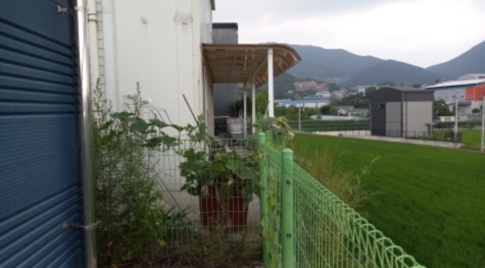 목록 11. 토지(인접한 타인 공장 관련 부지로 사용되는 것으로 보임) 