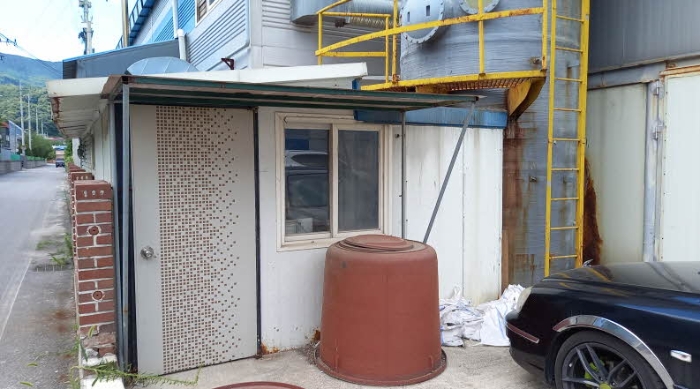 목록 2. 토지 및 그 지상 제시외 건물(발전소)