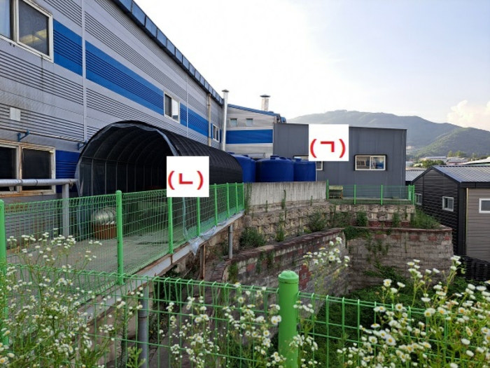 제시외 건물(ㄱ,ㄴ) 전경