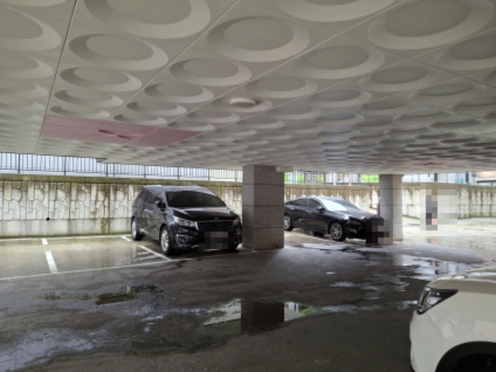 1층 주차장 모습3