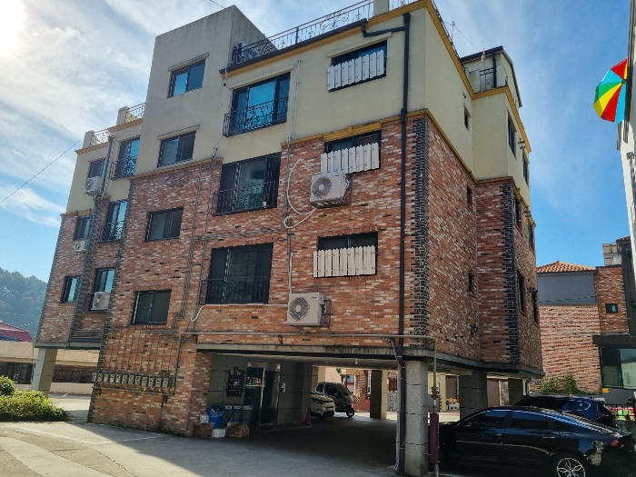 본건 (북측에서 촬영)