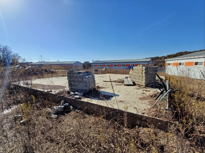 본건 전경(콘크리트 구조물)