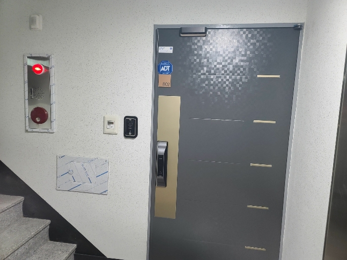 802호(기호15) 현관