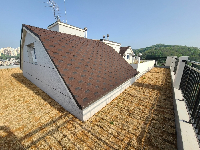 옥상소재 1001호, 1002호 다락방 사진