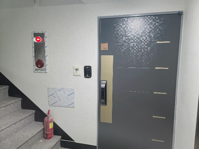 902호(기호10) 현관