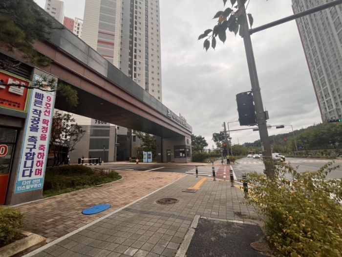 단지 후문 전경