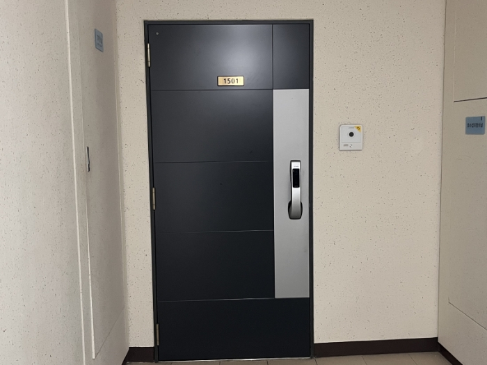 1501호 현관