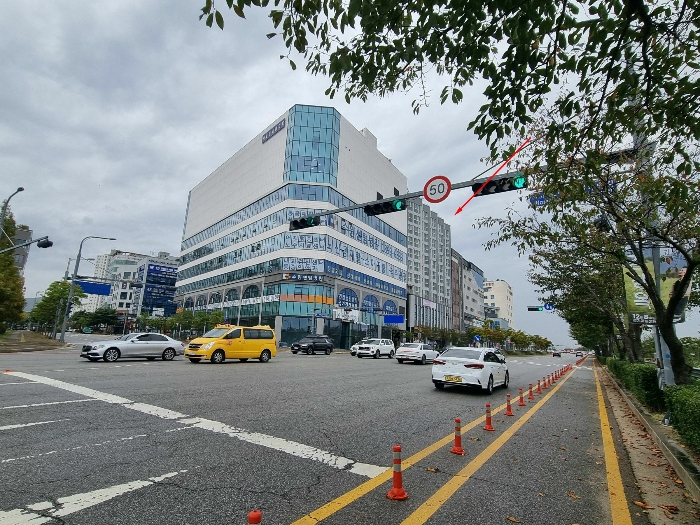 주위 전경(남동측 인근에서 촬영)