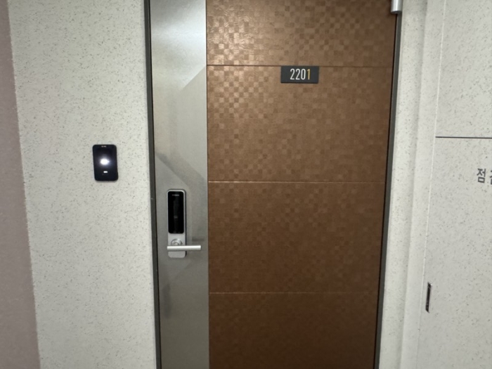 본건 기호(가) 현관문