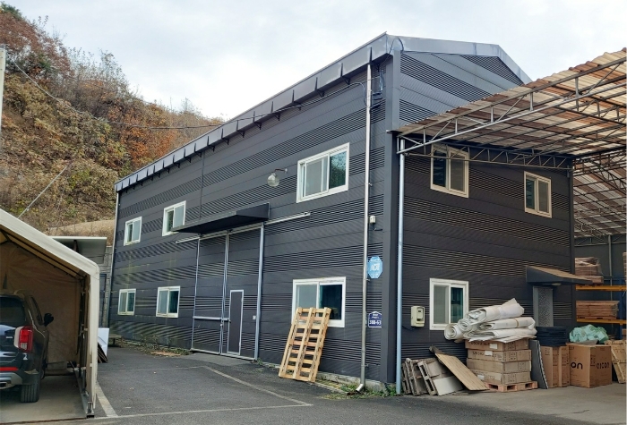 본건 기호3 토지 및 기호4 건물
(북서측 근접 촬영)