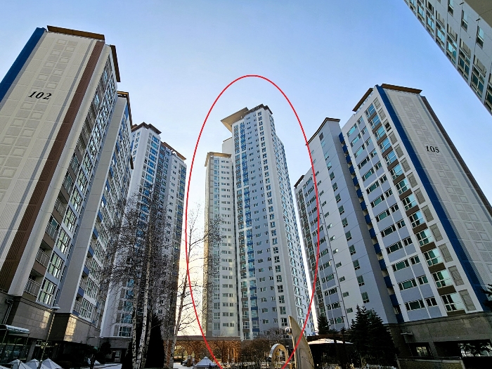 본건 104동 전경