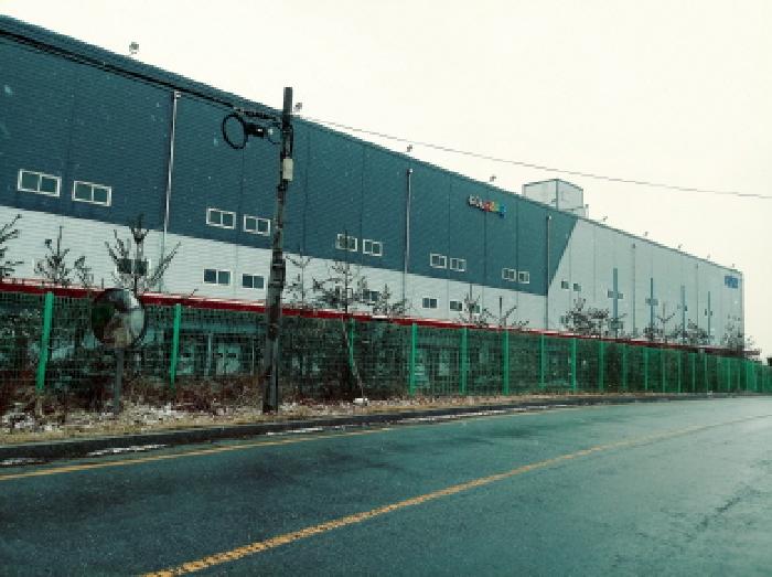 * 본건 건물 전경