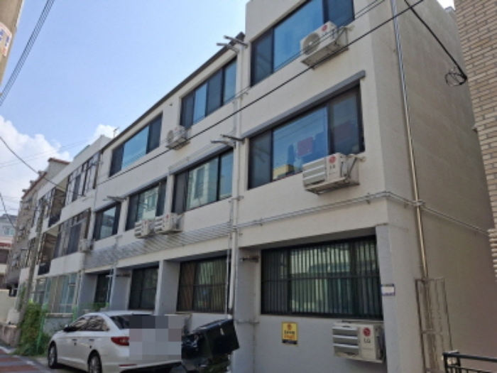 건물 뒷쪽 모습