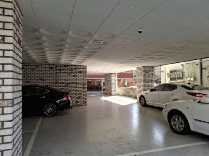 1층 주차장 모습2