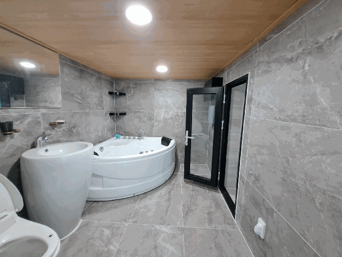 제시외 건물 ㉠- 3층옥상 다용도실내부