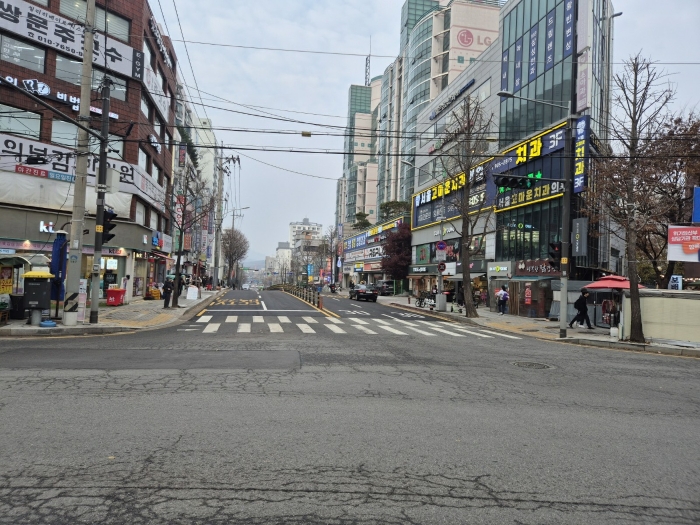 접면도로 및 주위환경