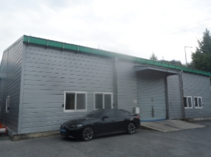 기호 2번(단층창고) 근거리에서 촬영한 것임