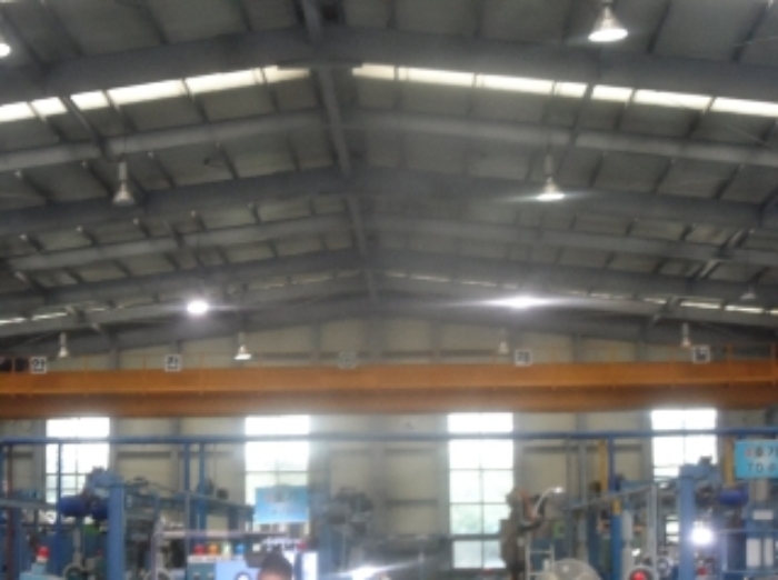 기호 2번(2층공장) 내부에 소재하고 있는 제시외 호이스트크레인(신청외 민익기 소유)