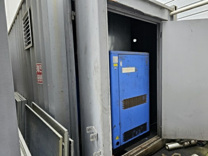 본건 지상 소재 타인소유 주장 컨테이너