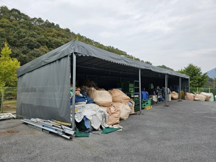 본건 지상 소재 타인소유 주장 제시외건물