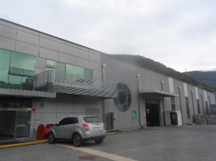 기호 2번(2층공장) 근거리에서 촬영한 것임