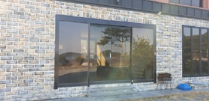 2번 부동산 지상 4번 부동산 건물(옥계가야길 9-7) 출입문 모습