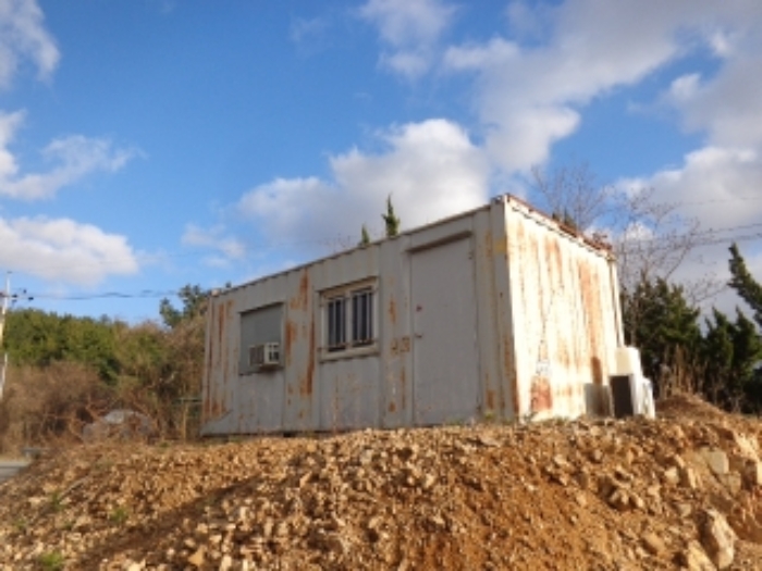 [목록 2] 동쪽 가장자리 지상에 있는 제시외 컨테이너의 모습