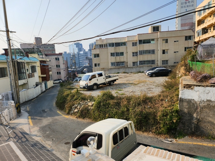 본건 및 주변도로변 전경