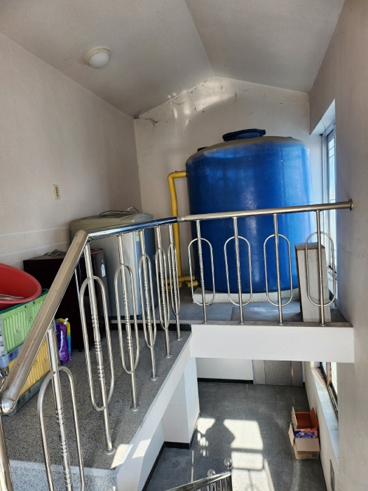 옥상 계단 전경