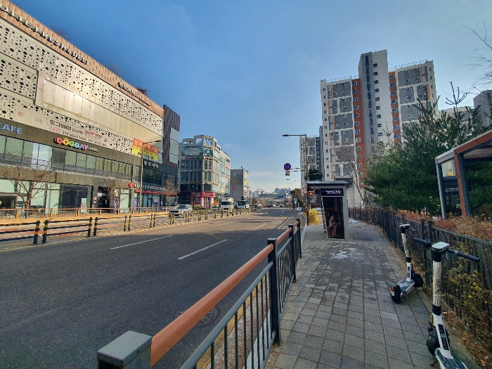 본 건 북 동 측 주 위 환 경