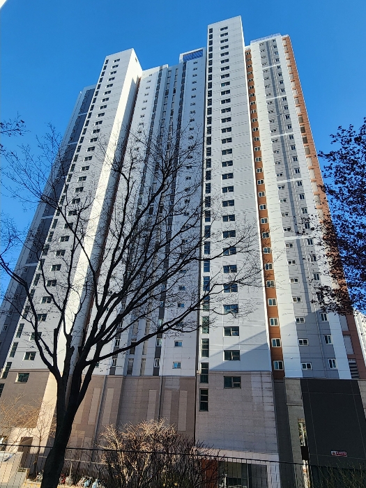 본건동 전경(서측에서 촬영)