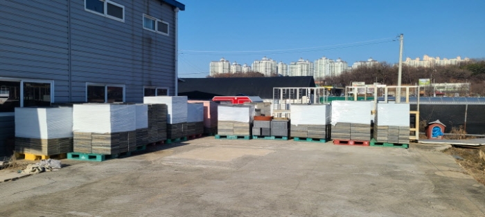 목록6 토지상에 적재된 제시외 목재합판