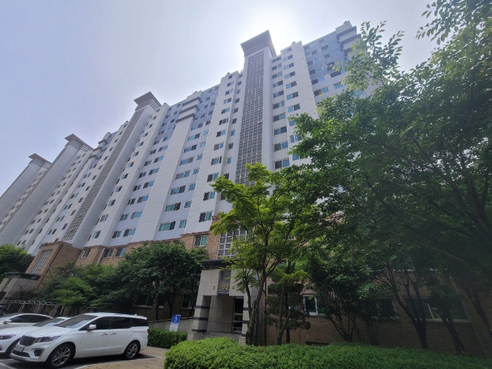 본건 소재 건물 전경