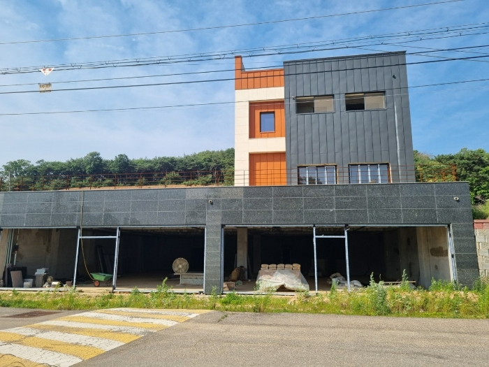 본건 기호(2) 건물 남측에서 촬영