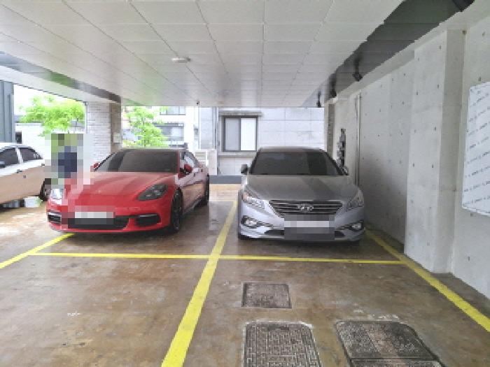 1층 주차장 모습