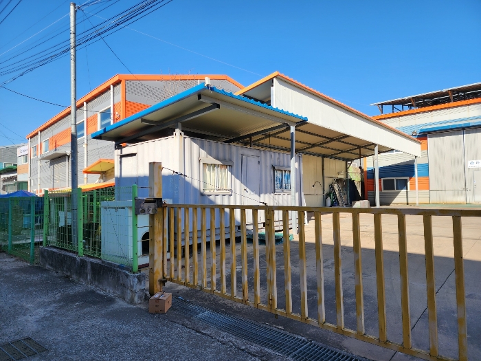 제시외건물㉡ 및 컨테이너