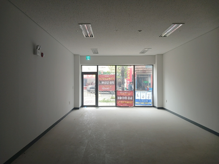 본건(2)105호 내부