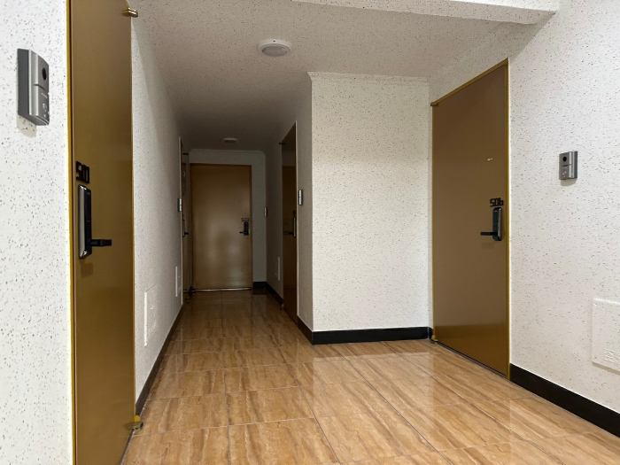 건물1(가) 내부 복도전경