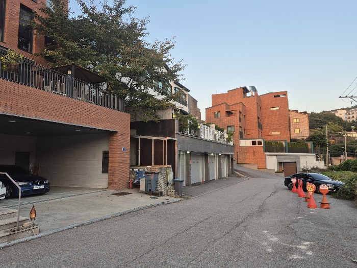 본건 전경 및 주위환경 (남서측 촬영)