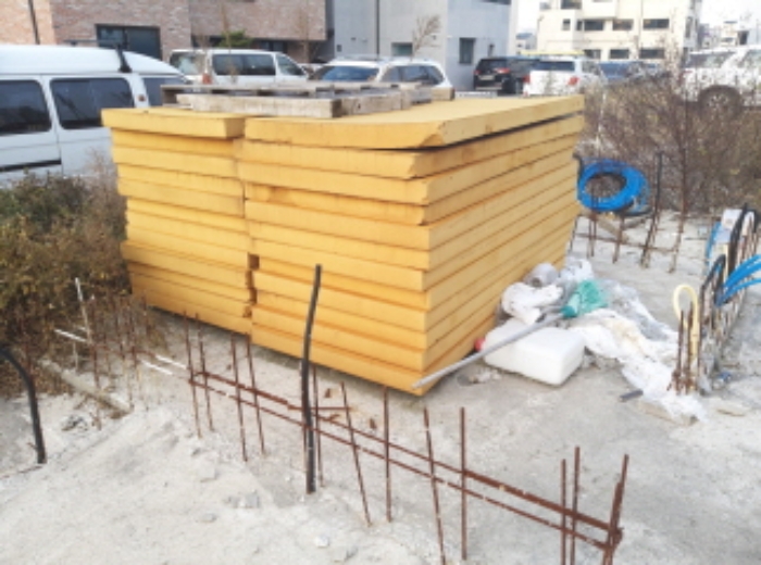 * 본건 목적물 전경(적재물)