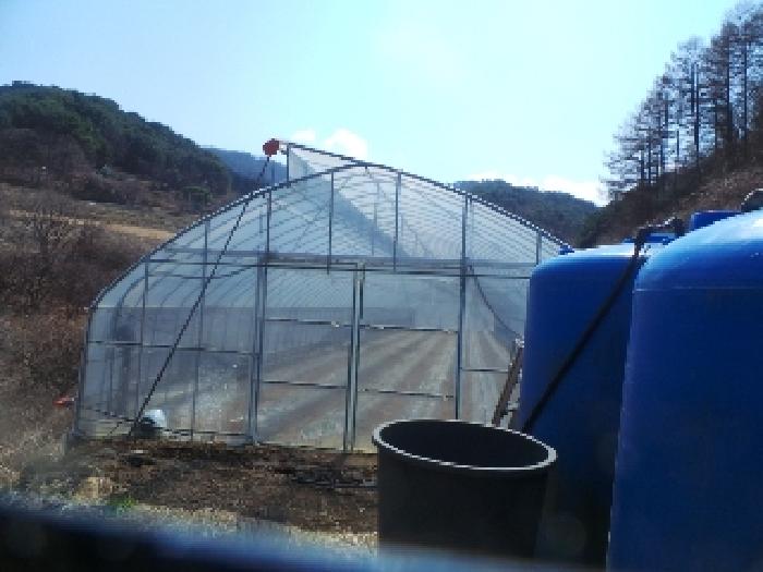 사진7번 [목록번호1번 부동산에 소재하는 하우스 전경]