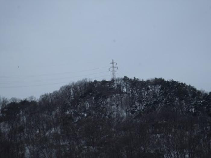 서측 경계 부분 송전탑 및 송전선로