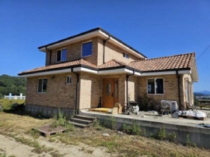 기호4번 제시 외 건물