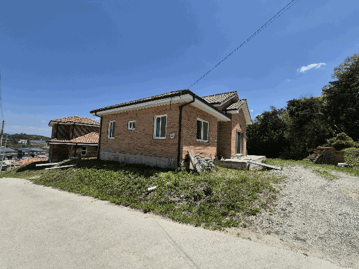 대상 토지(4) 지상 소재 제시외건물(ㄴ)