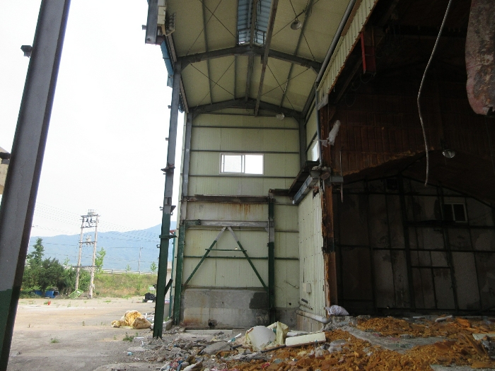 【 본 건 기호 9-3) 건물 】