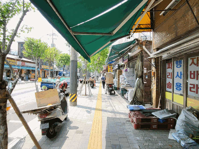 남측도로에서 촬영한 인근지 전경
