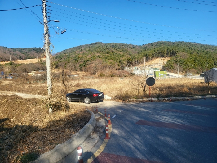 본건 및 주위환경
(남서측에서 촬영)