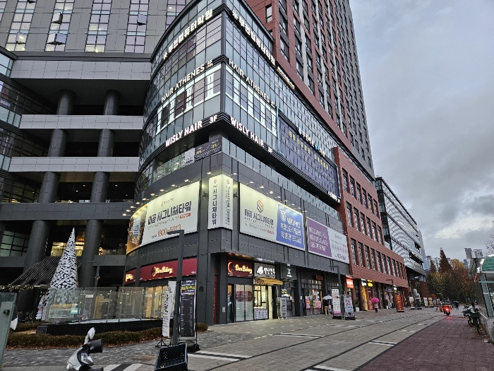 본건 남동측 인근에서 촬영