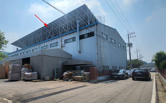 24. 제시외 태양광시설(기호 2건물 옥탑 소재)