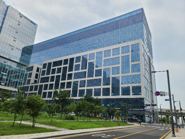 본건 건물 전경